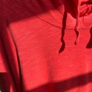 Dark Salmon/Coral Columbia Lightweight Hoodie. Size Large